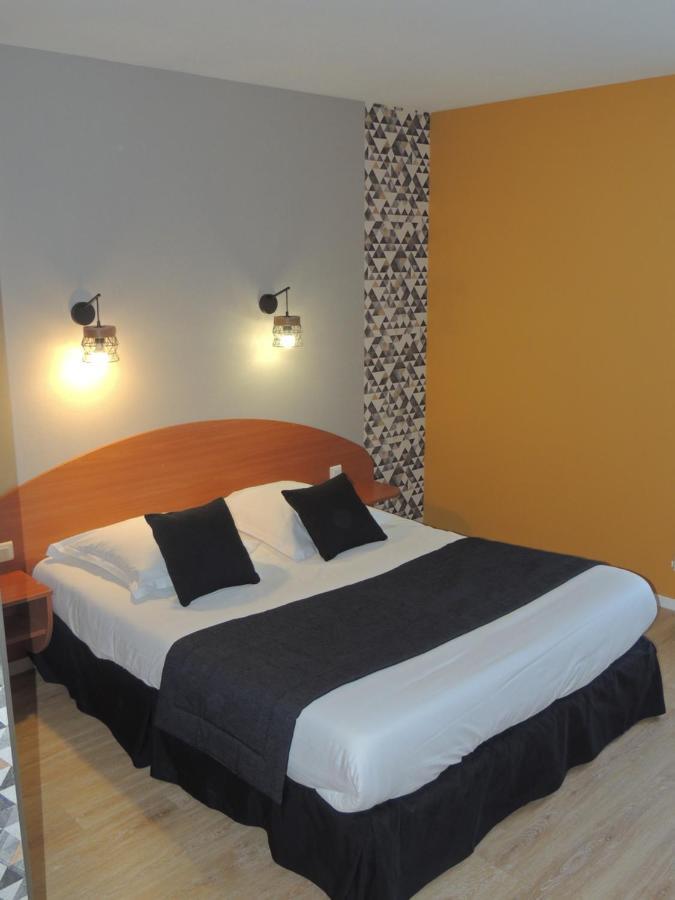 Logis Hotel Les 3 Marchands ブレシュイール エクステリア 写真