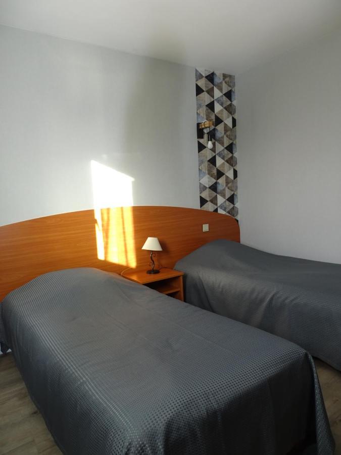 Logis Hotel Les 3 Marchands ブレシュイール エクステリア 写真
